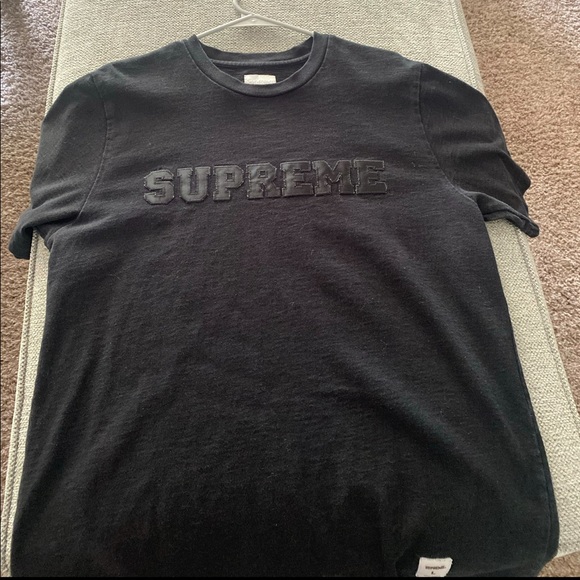 Black Supreme Shirt - Picture 3 of 4